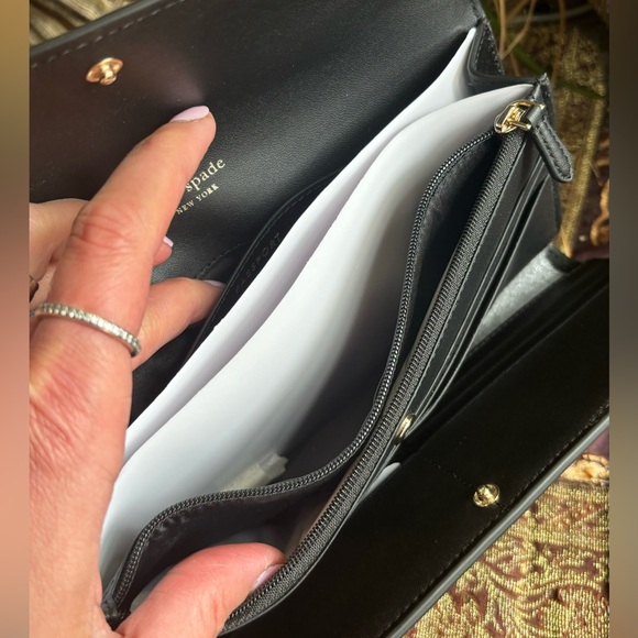 Authentic KATE SPADE Saffiano leather trifold travel large snap wallet - Picture 7 of 11